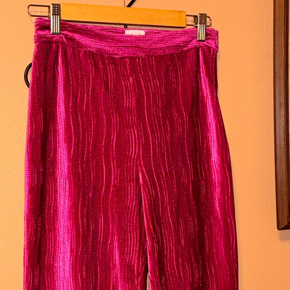 Le Lis Collection Vibrant Pink chenille Pants